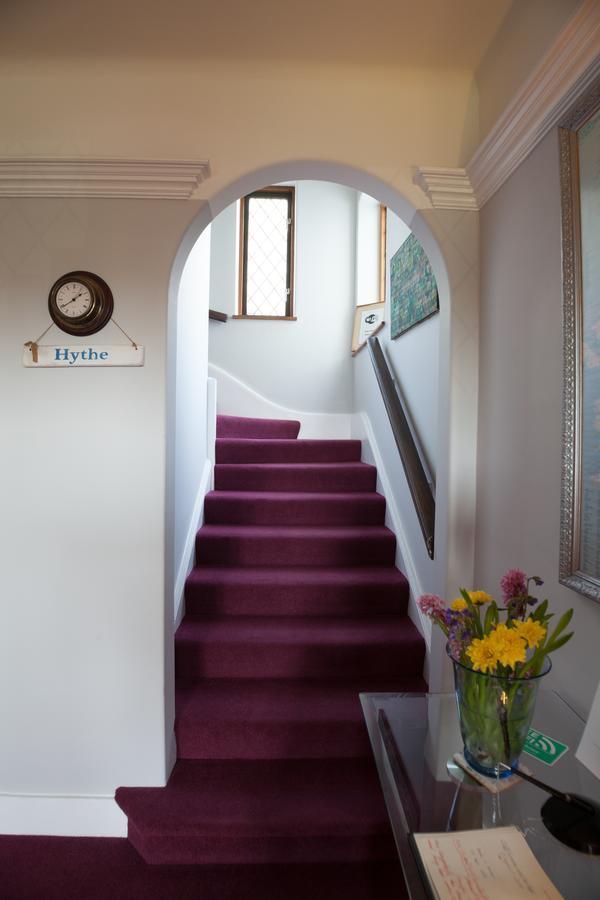 Fern Lodge Guesthouse Hythe  Exterior photo