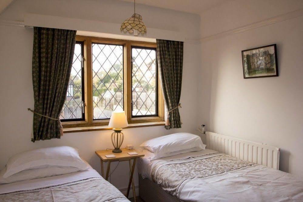 Fern Lodge Guesthouse Hythe  Exterior photo